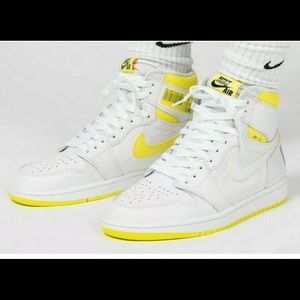 NIKE AIR JORDANS 1s RETRO OG FIRST CLASS